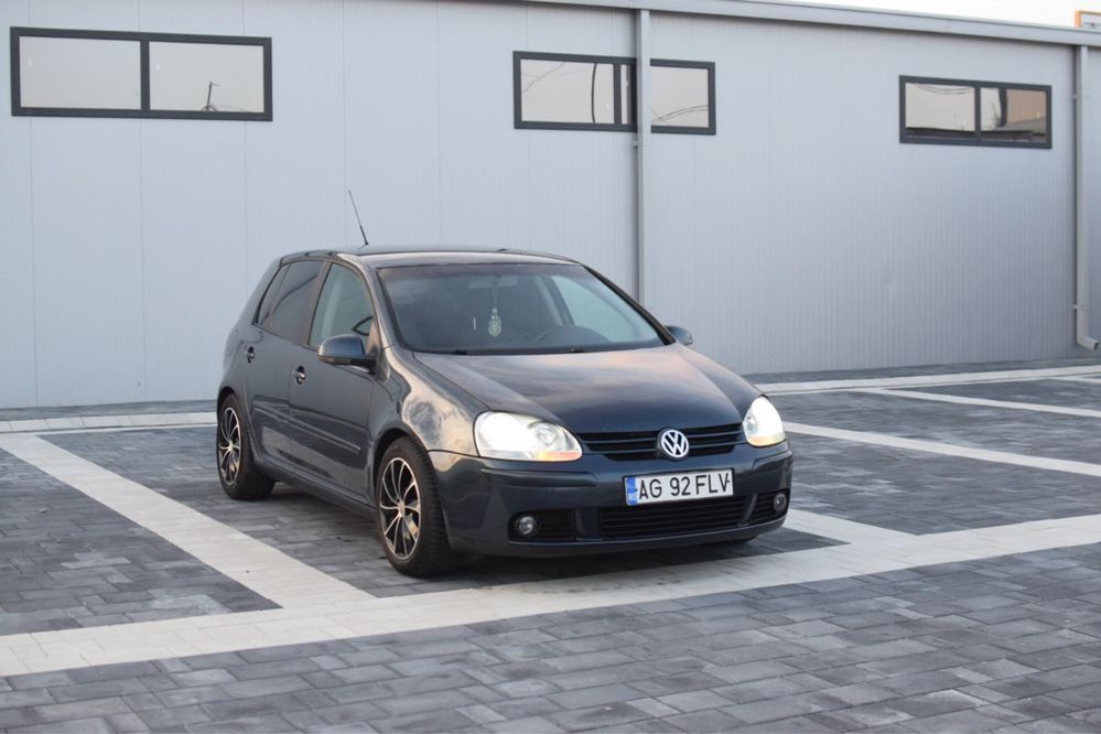 Vw golf 5 1.6 in stare foarte buna