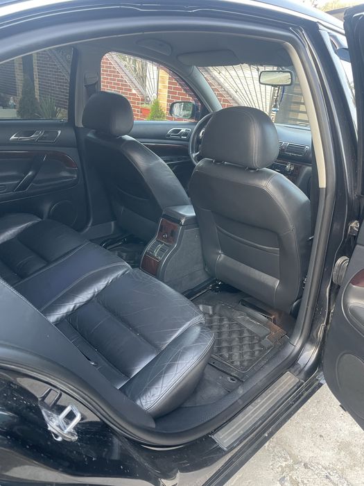 Vand skoda superb anul 2006 motor 1,9 TDI acte valabile