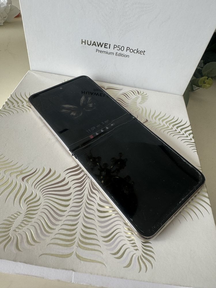 Huawei p50 pocket gold /schimb cu diverse