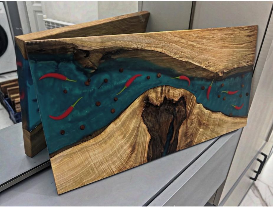 Уникални дъски за рязане и сервиране на мезета от орех и дъб