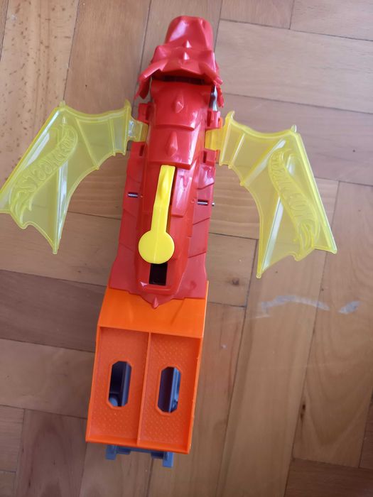 Дракон автовоз Hot Wheels