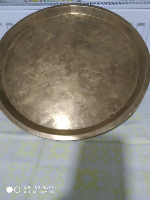 Тоза мисдан ишланган кадимий лаган.  Антиквар. 19 - аср.