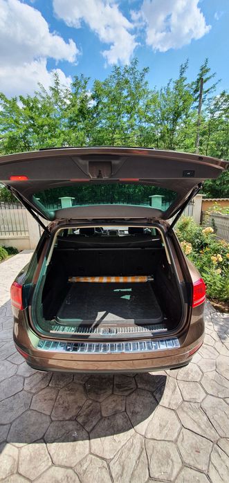 VW Touareg masina personala ingrijita