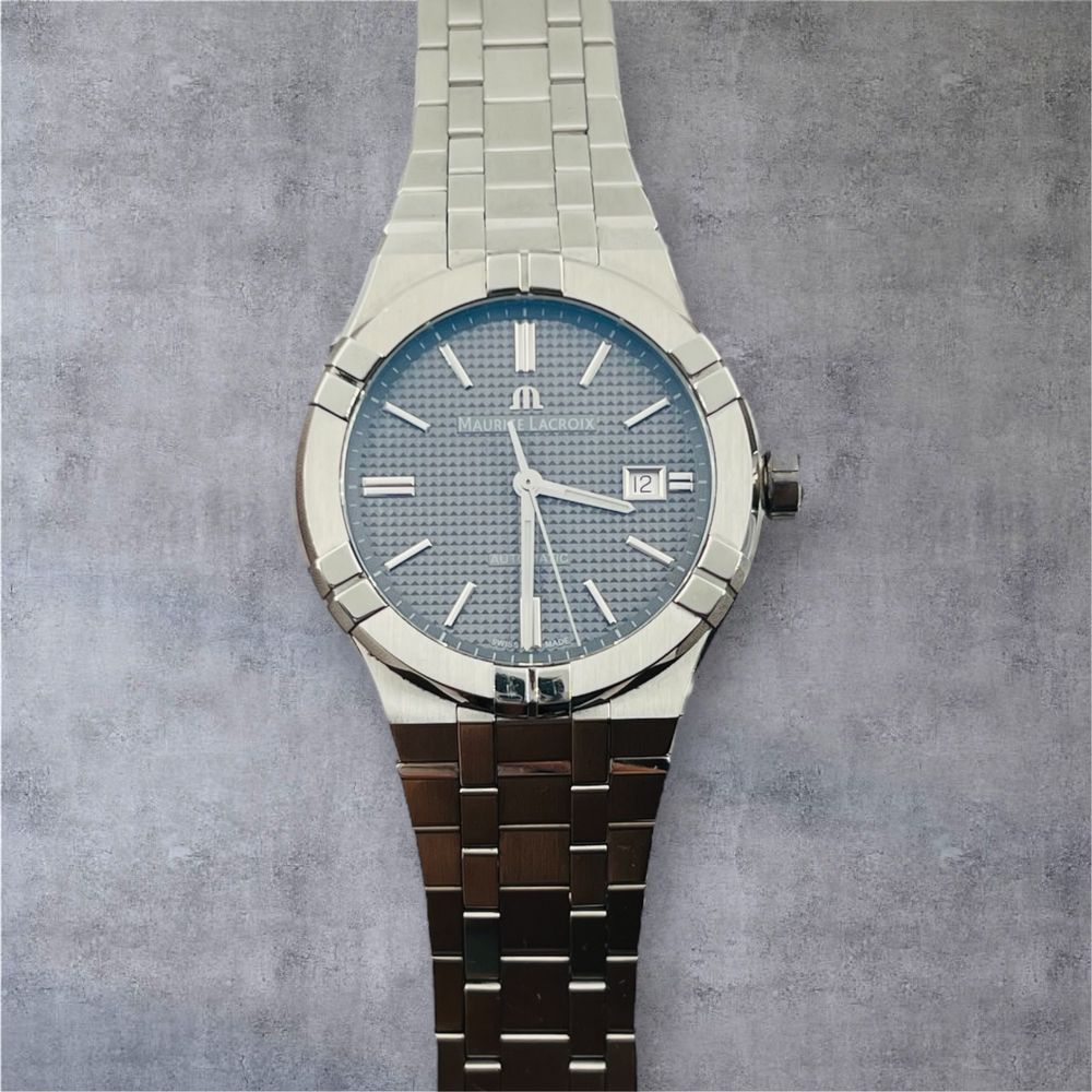 Maurice Lacroix Aikon Automatic мъжки часовник като нов