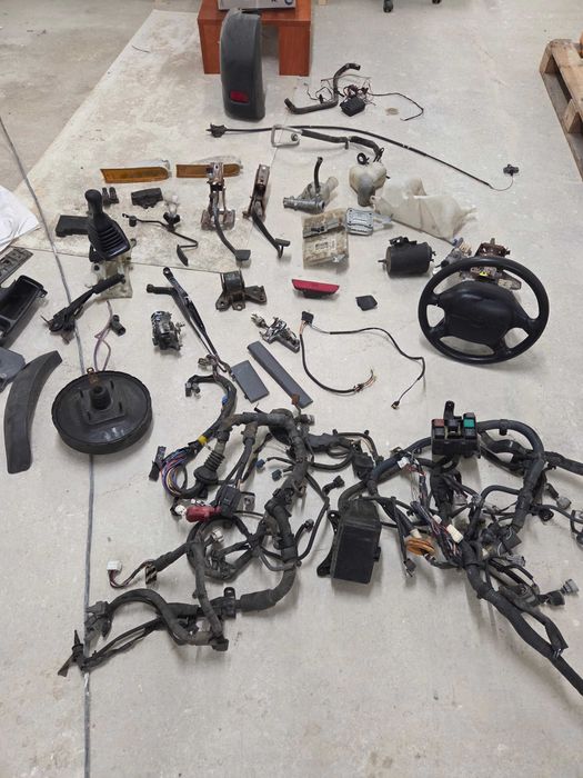 Части за Тойота РАВ 4  1995 г. първа генерация 3 врати ляв волан