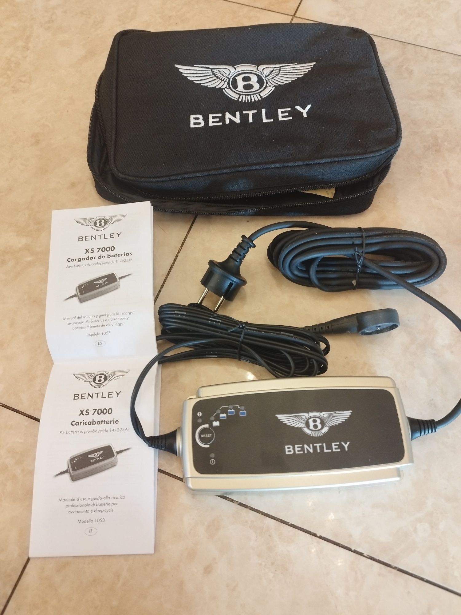 Продавам Bentley Battery Charger / Maintainer (OEM, модел US 7002 / но