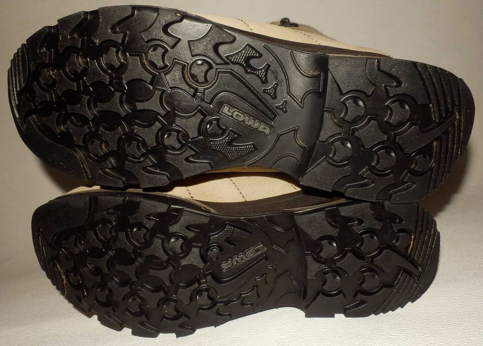 Bocanci LOWA piele GoreTEX, imblaniti, Germany (37) REDUCERE !