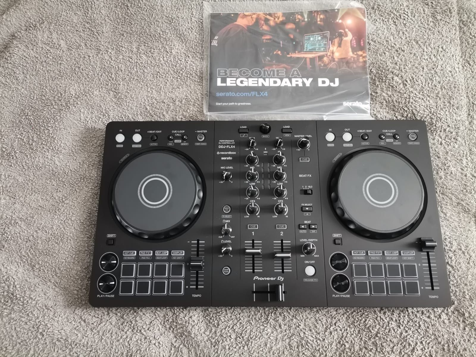 Pioneer DJ DDJ-FLX4 nou