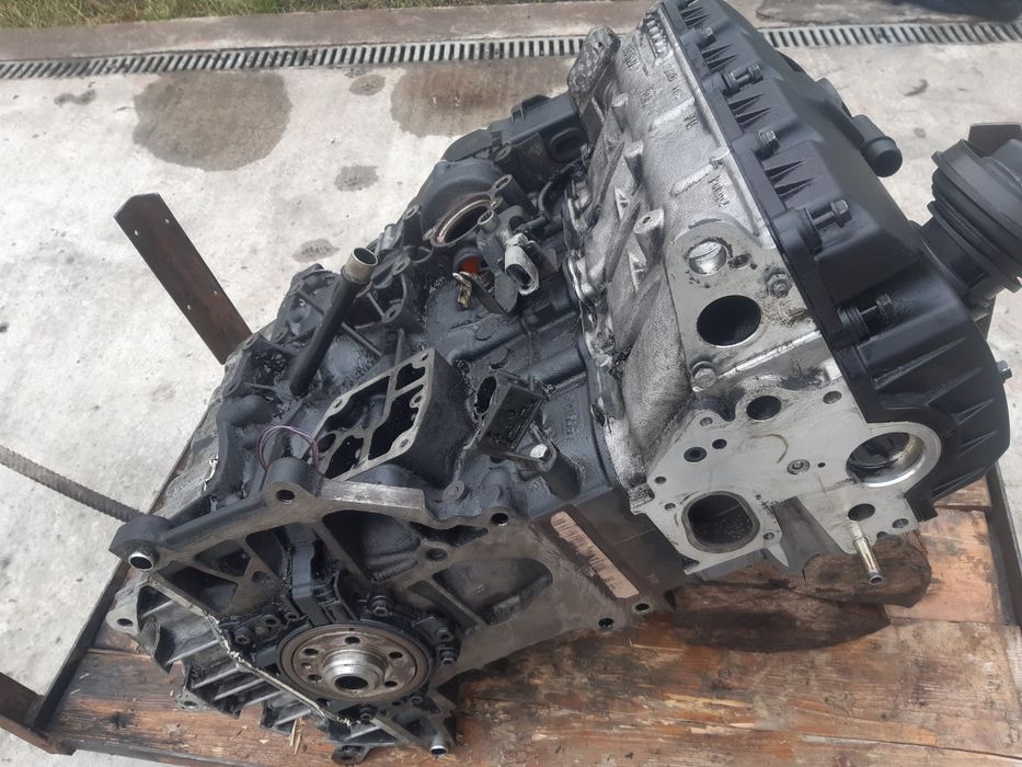 Motor 1.9 TDI BKC 77 KW 105 CP gama VAG vw passat b6/golf 5/touran etc