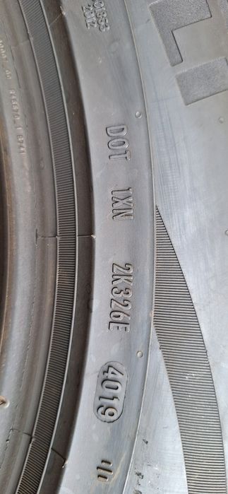 255 55 r20 Pirelli all season M+S