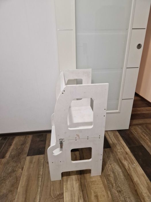 Помощна Монтесори кула