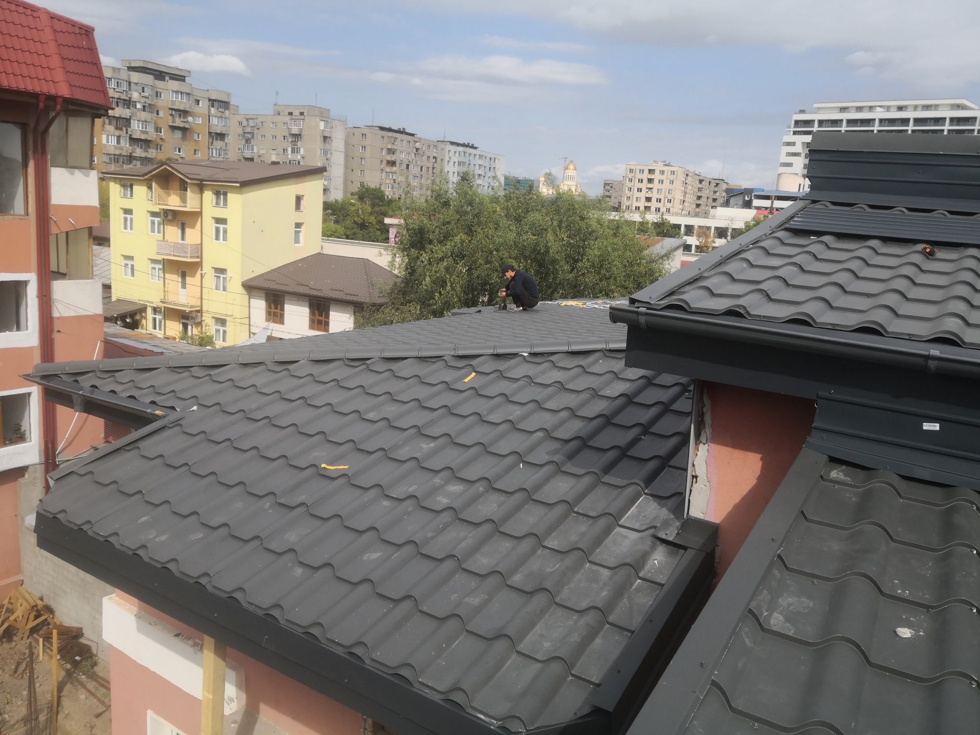 Tigla metalica bilka velux jgheaburi acoperis montaj reparatii acoperi