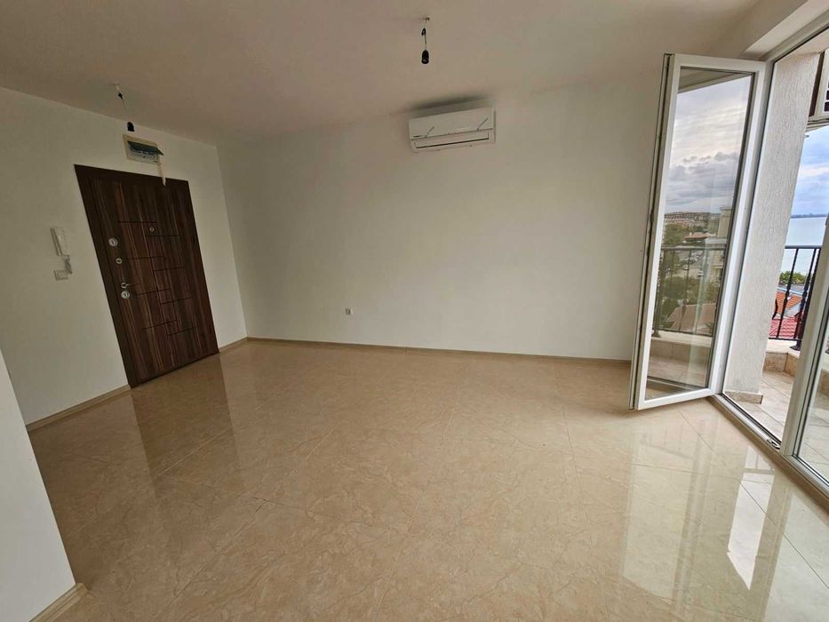 Продава се Двустаен апартамент в Свети Влас - 142 кв.м за 2013 €/кв.м - Снимка #12