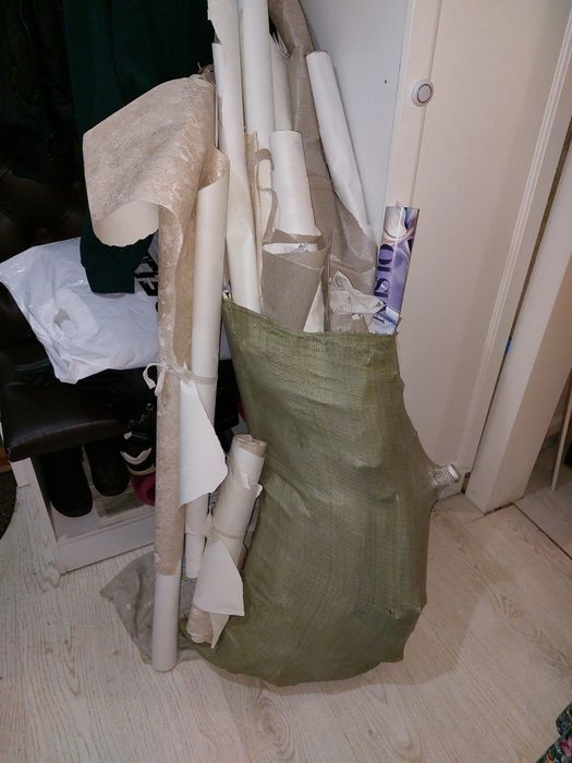 Отдам обой б/у для топки