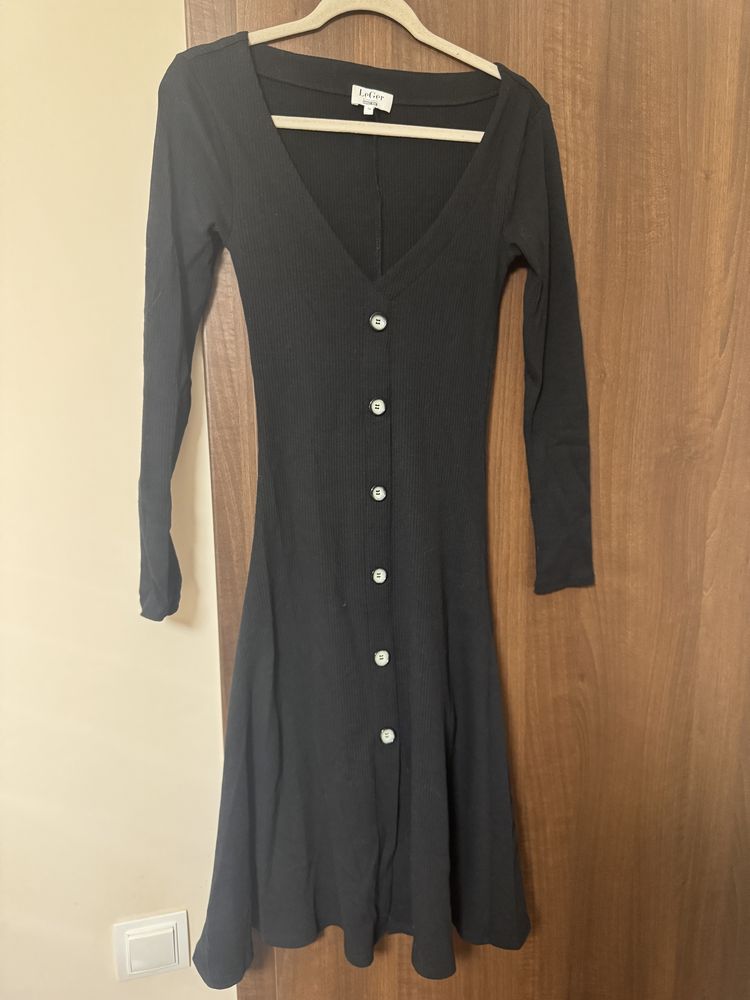Rochie neagra LeGer 34