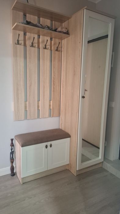 Продам шкаф для прихожей