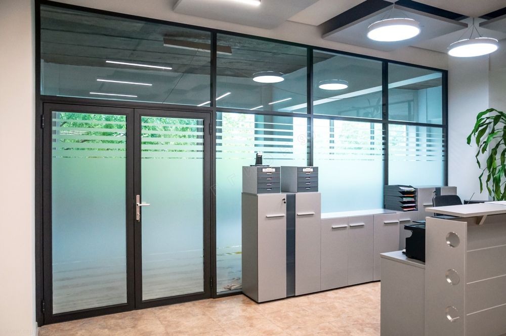 Matoviy tumanka tonirovka orakal ofis va barcha oynalarga