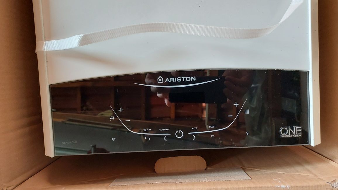 Газов котел Ariston Genius One 24S