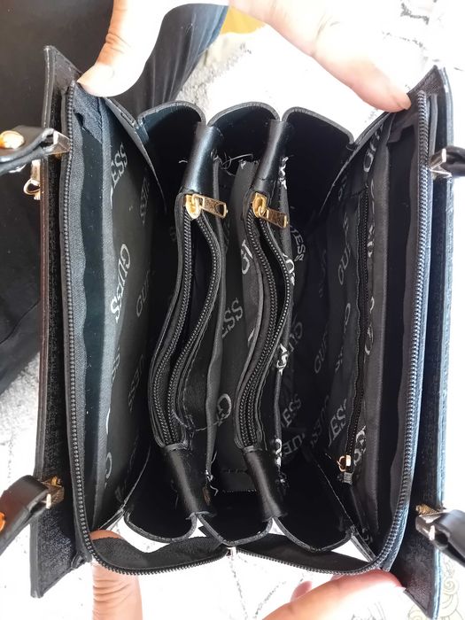 Дамска чанта Guess