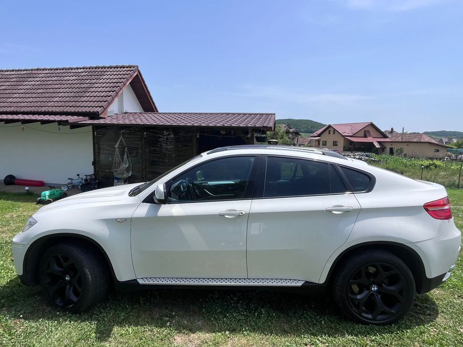 Vand BMW X6 .anul 2012