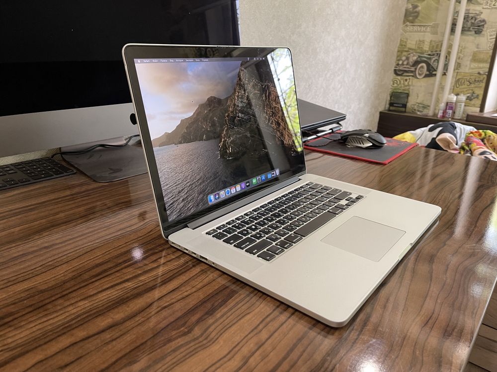 * Apple MacBook PRO 15 Retina A1398 Core i7 Custom 16GB озу