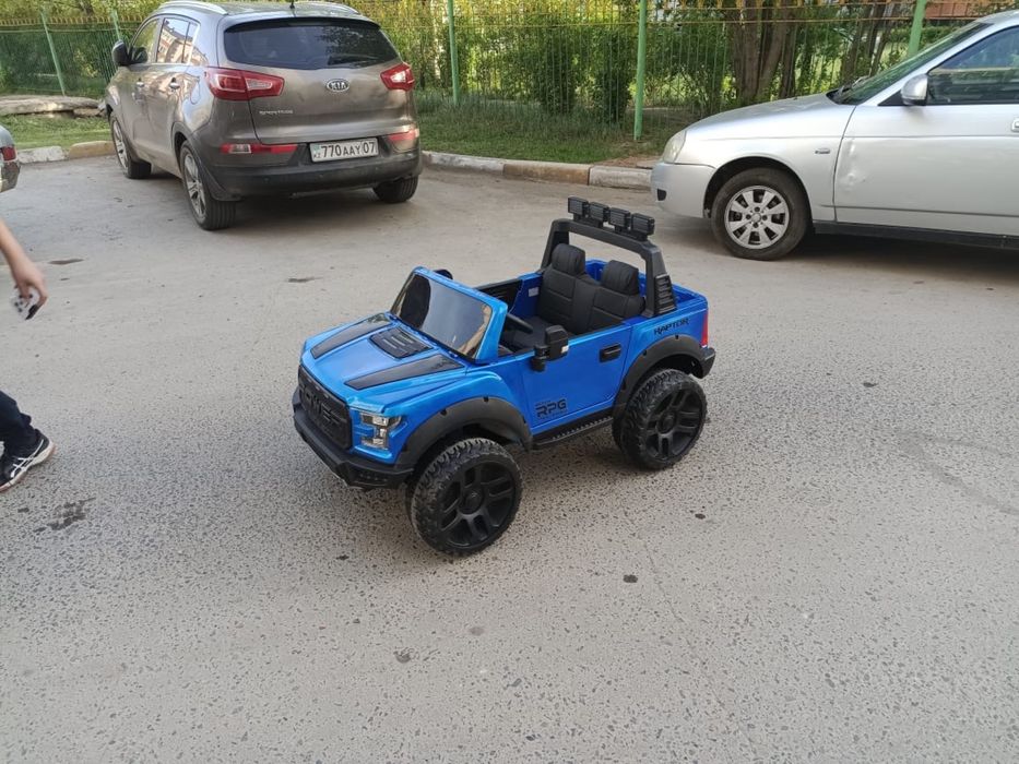 Детская машина продаю