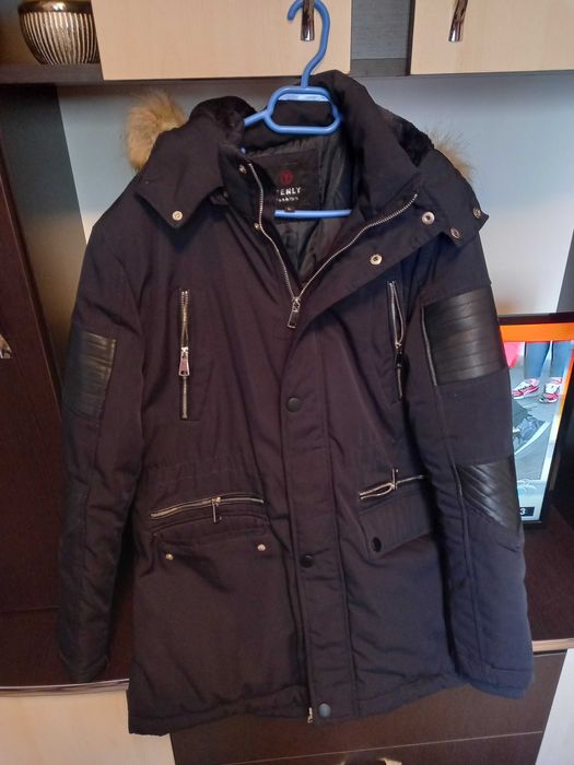 Vand hanorac pentru baieti