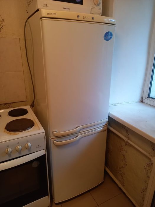 Холодильник Samsung 2-камерный