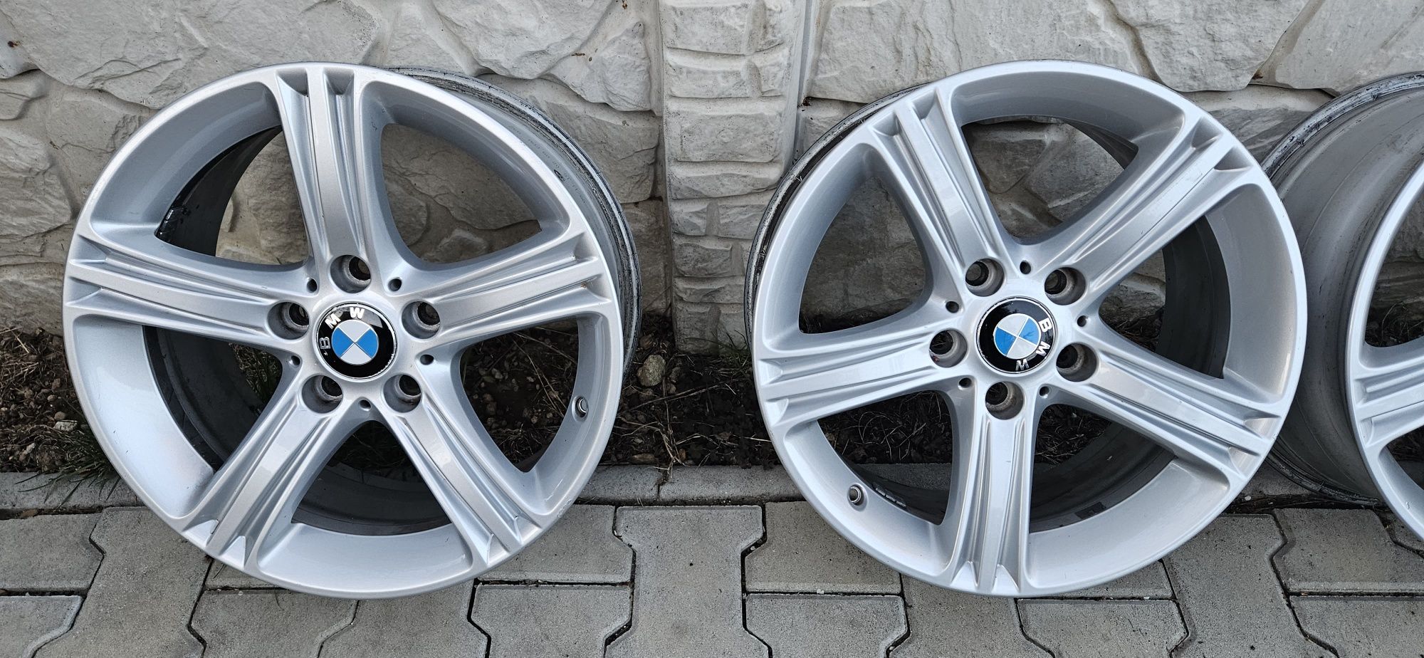 Set 4 jante concave OEM BMW, style 393, stare foarte bună.