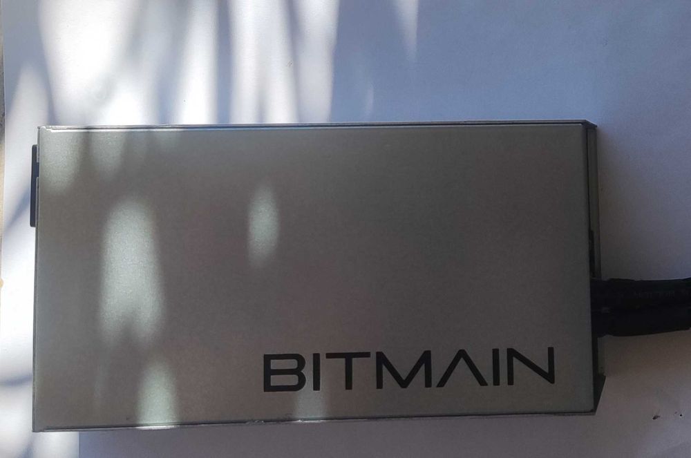 захранване Bitmain APW++-12-1600 A3