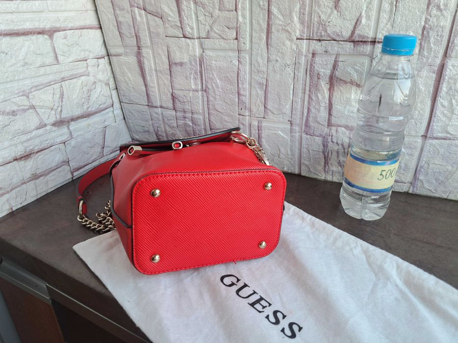 дамска чанта,GUESS-малка червена чантичка,гес,нова