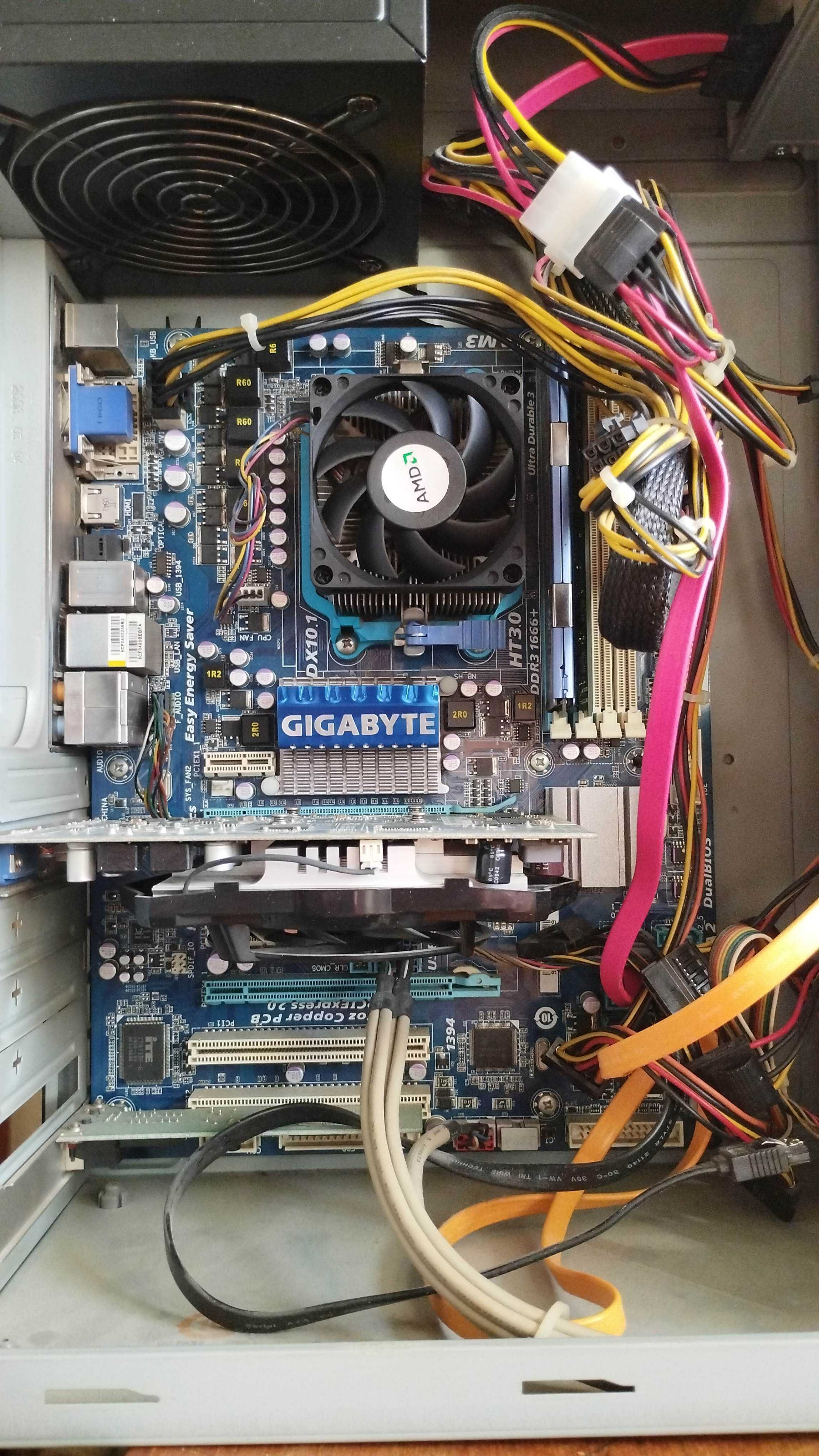 Компютър AMD от 2010г