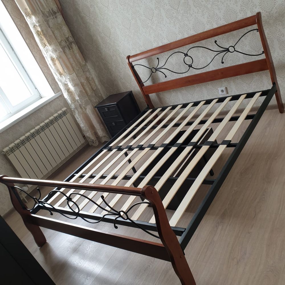 Кровать размер 160*200 хорошем состоянии