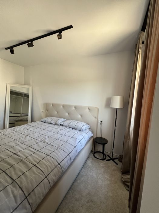 Închiriere apartament cu 2 camere decomandat, 67 mp