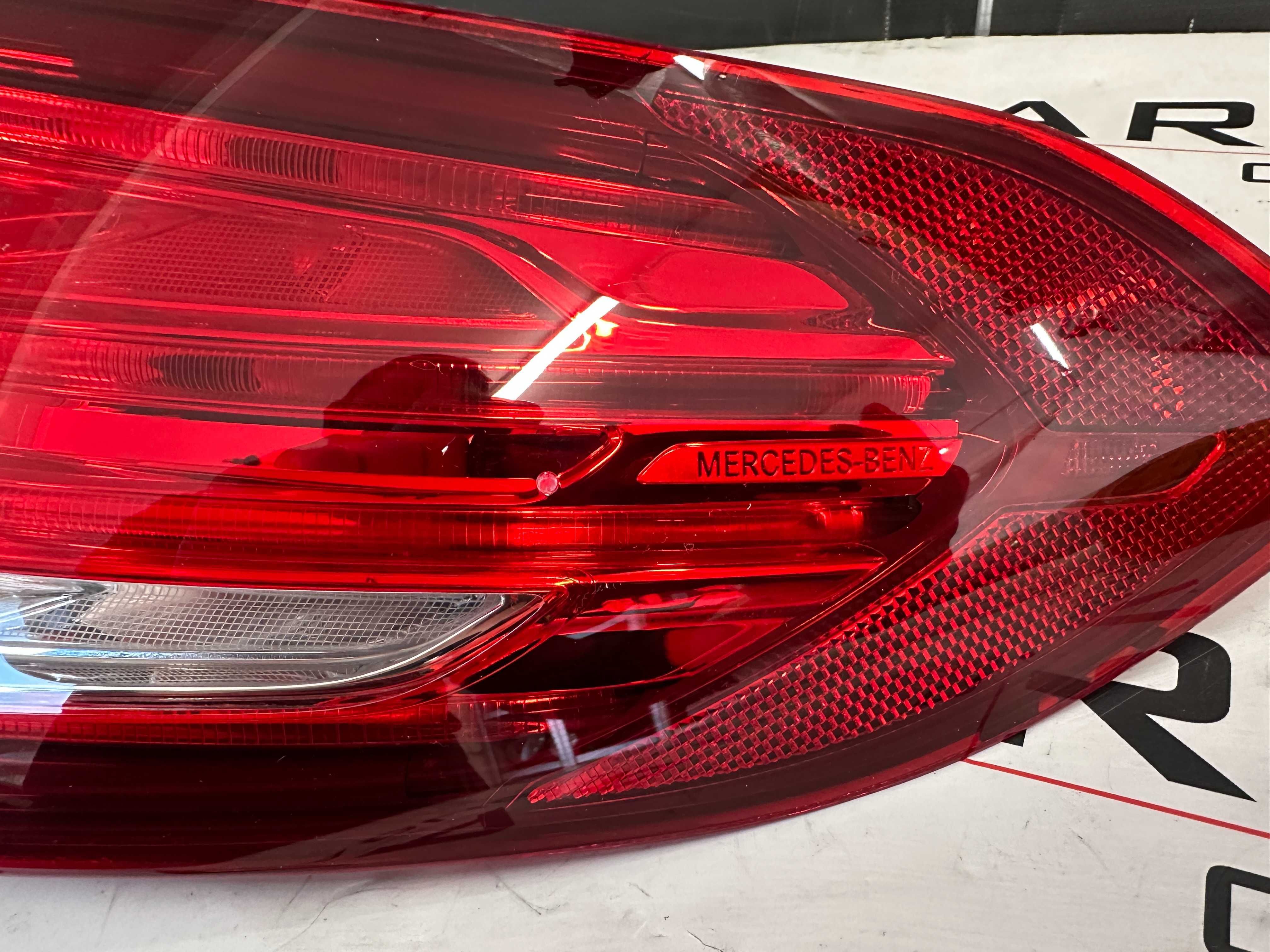 Задна светлина десен стоп стопове Mercedes C coupe W205 Мерцедес Цкупе