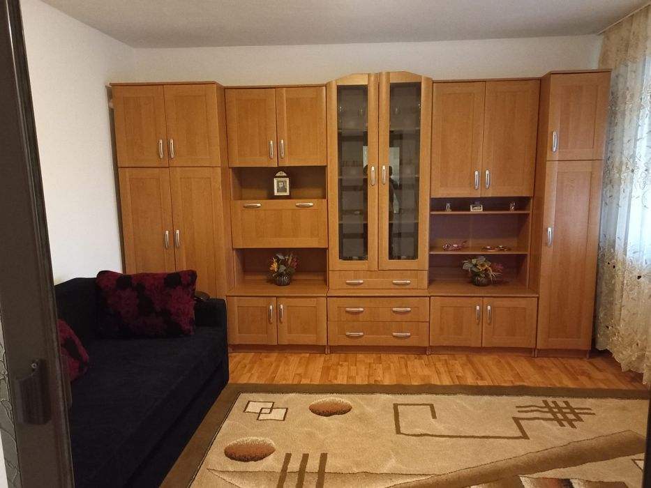 Închiriez apartament 2 camere
