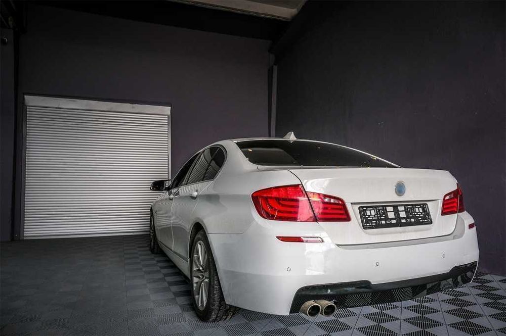 OFERTA Bara Spate BMW Seria 5 F10 (2011-up) M-Technik Look