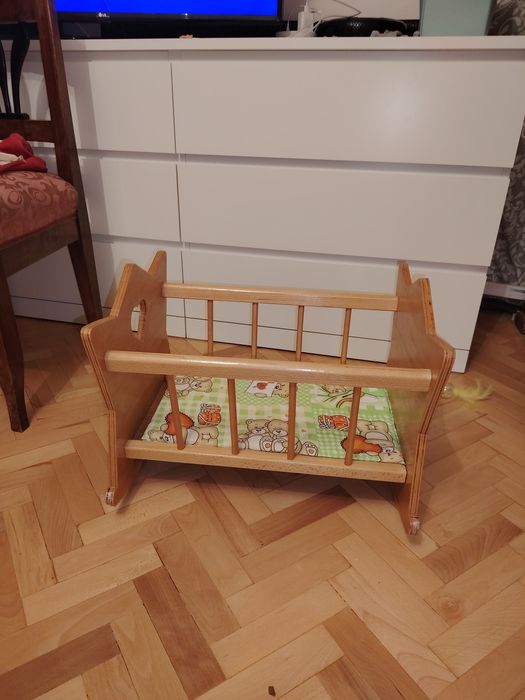 Vând pătuț păpuși