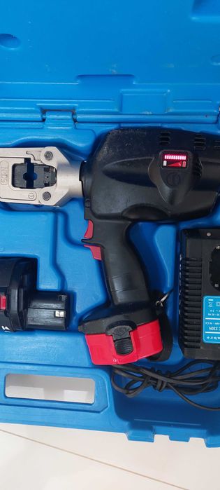 Presa conectorii electrici