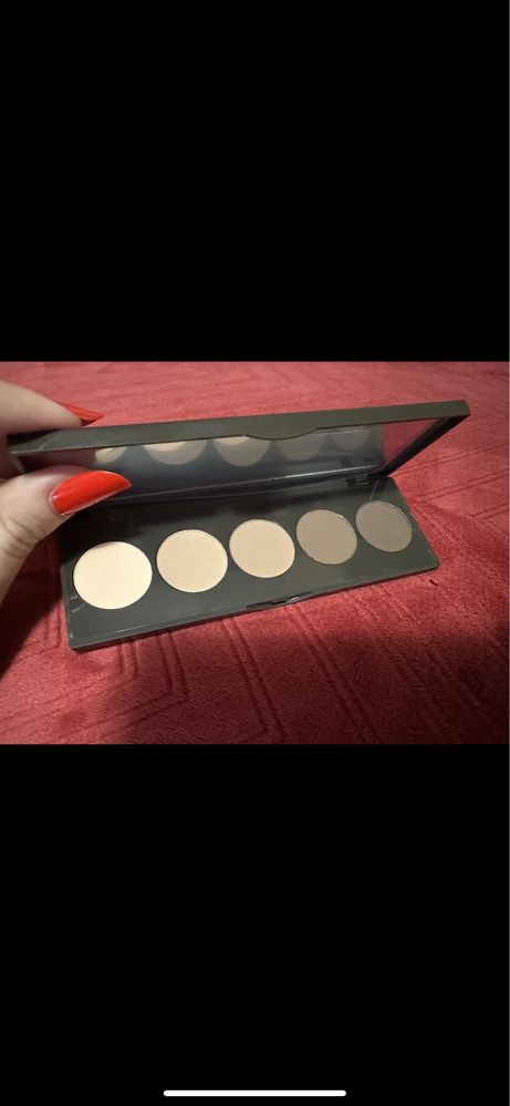 Becca ombre nudes eye palette