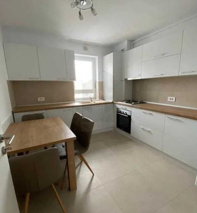 Дава се под наем Двустаен апартамент в Пловдив, Остромила - 65 кв.м за 229.5 € - Снимка #3