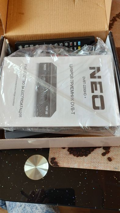 Продавам нов тунер neo