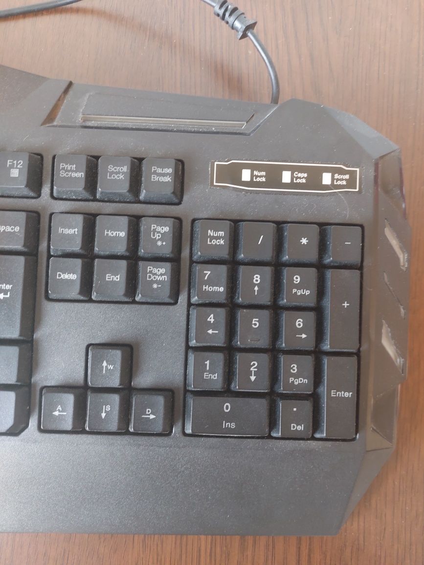 Tastatură Gaming Fury Spitfire RGB cu fir, 104 taste, folosită.