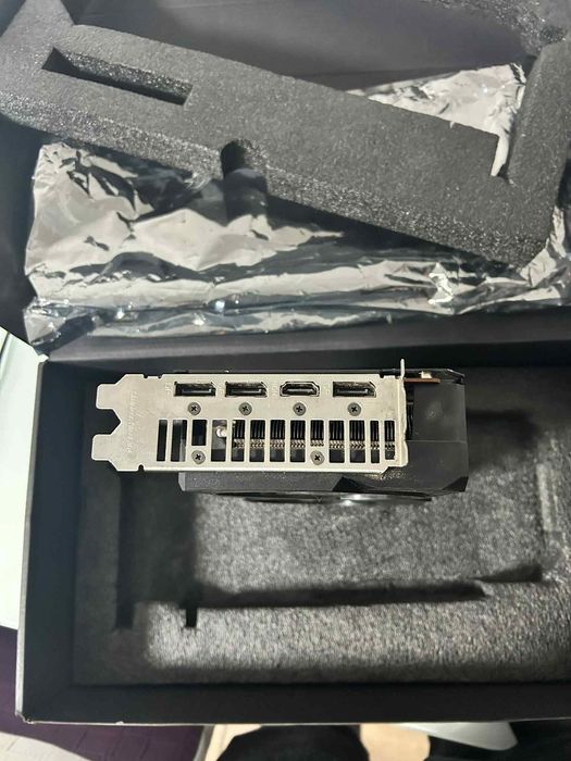 Vând placa video Rx 6600 8gb