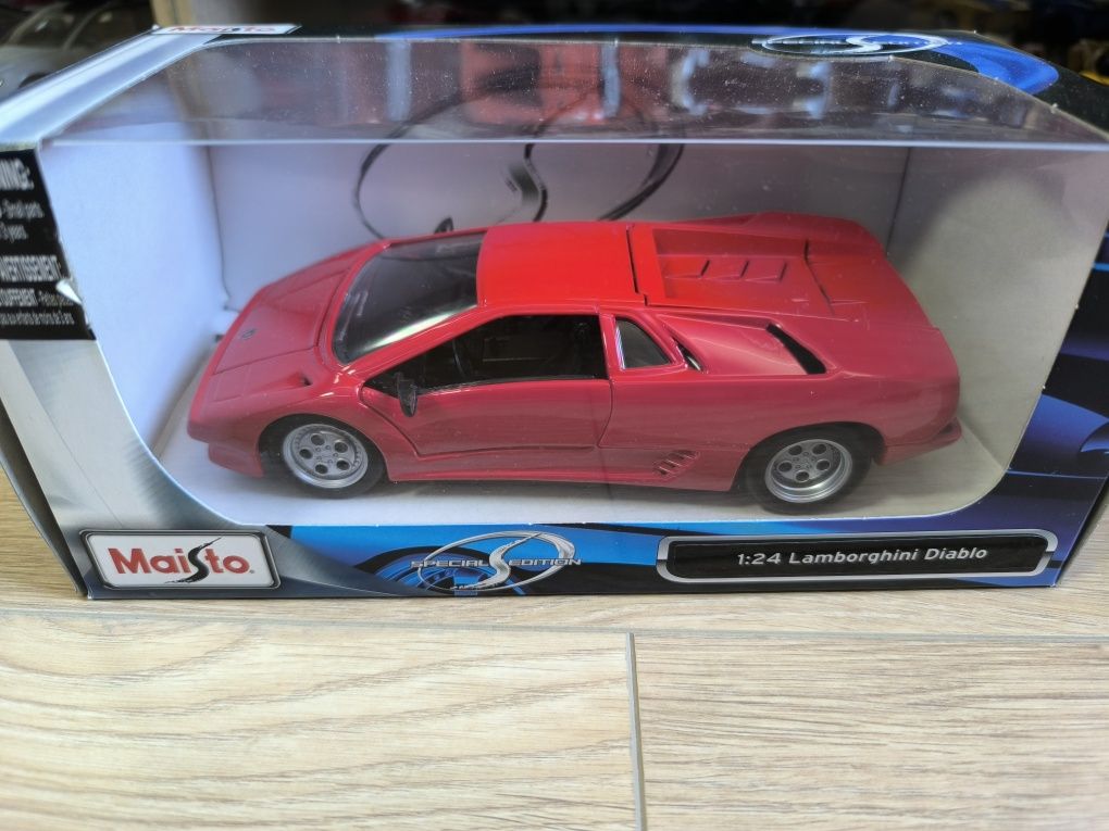 Модели в мащаб 1:24