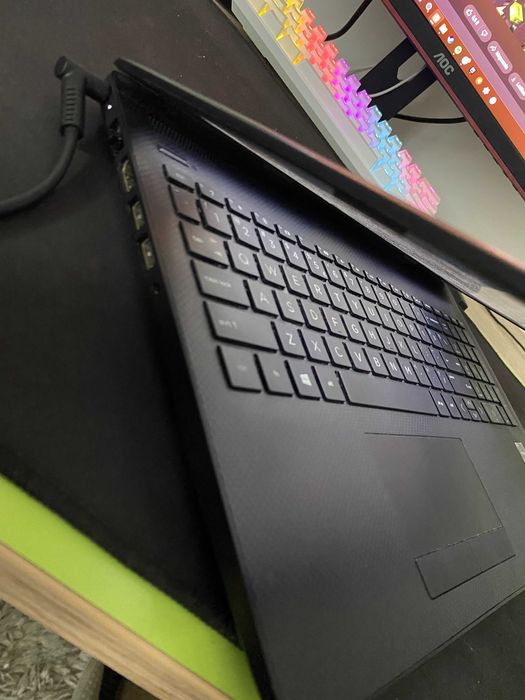 Laptop HP Ryzen 5 + Radeon Vega – Perfect Funcțional