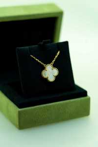 Van Cleef & Arpels-
Vintage Alhambra pendant, 18K yellow gold,