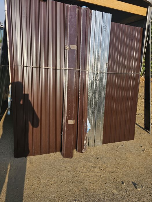 Vand Tabla Cutata Zincata Și Colorata Tel 0729.   228758