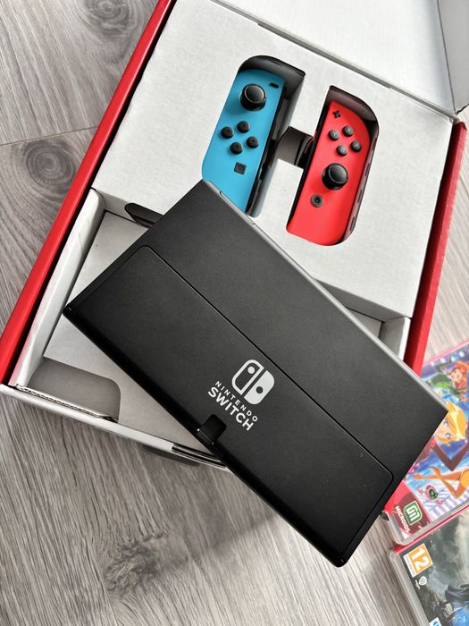 Nintendo Switch OLED MODEL