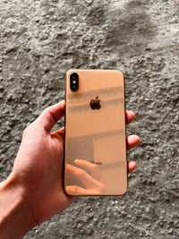 Продаю IPhone Xs Maks 64g